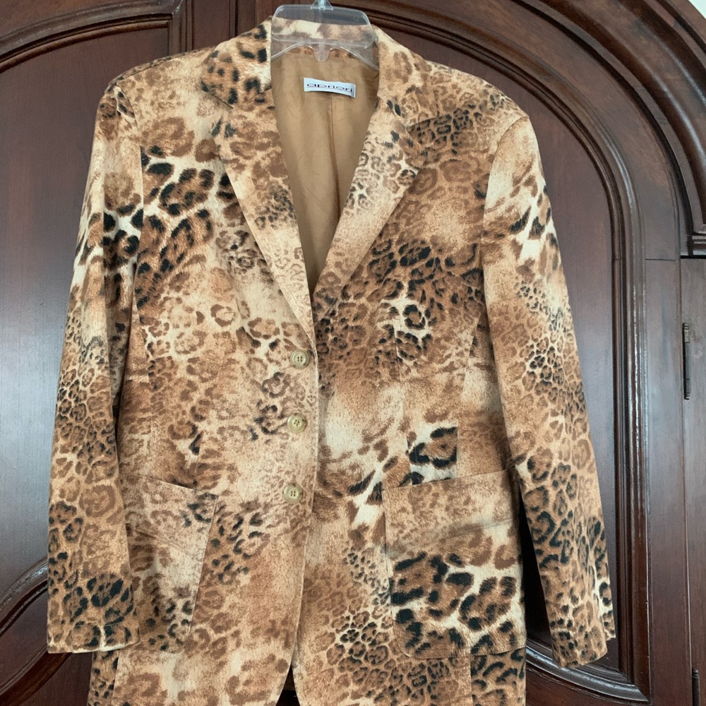 Animal print blazer 10/12